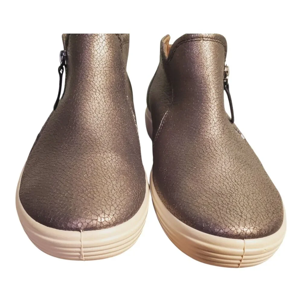 Ecco Soft 7 Low Cut Zip Bootie Shale Metallic Womens Size 9 Leather Sneaker Boot